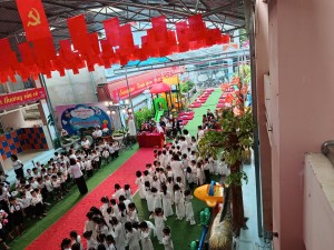 PHỤ NỮ LÀ ĐỂ YÊU THƯƠNG