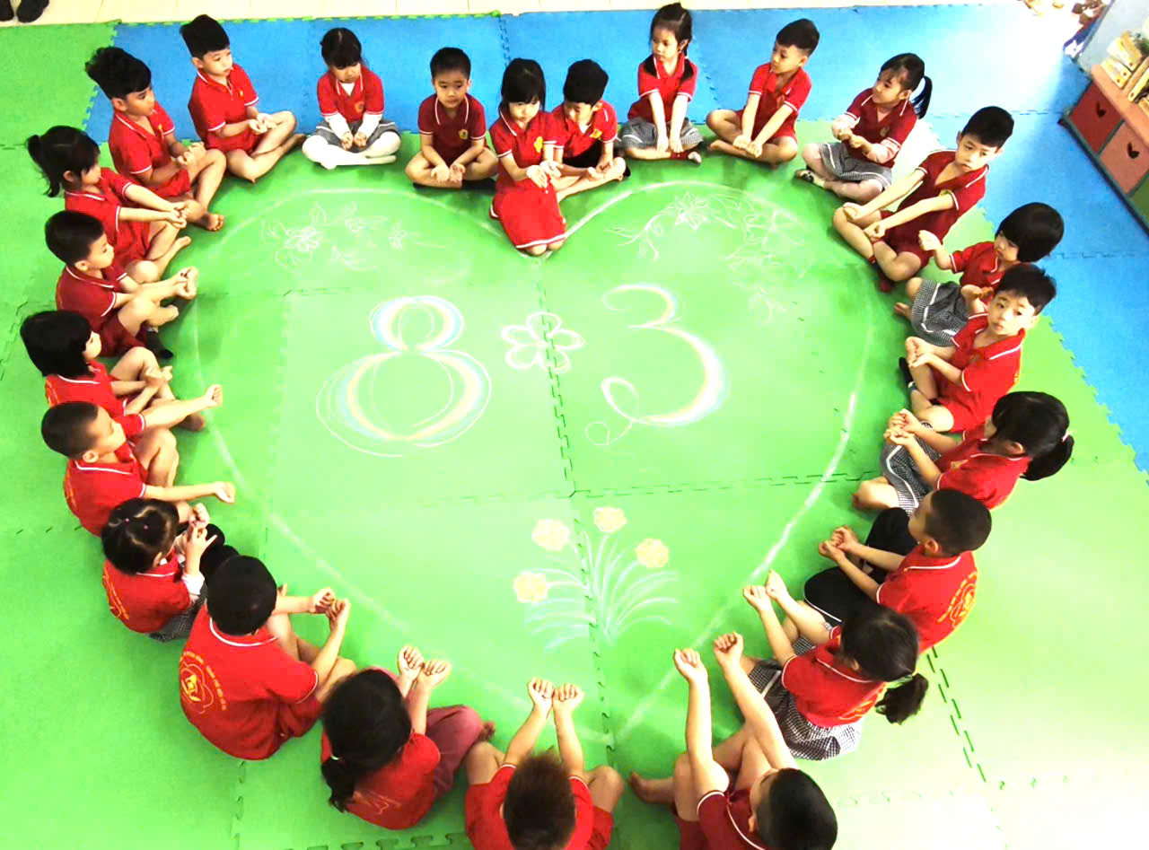 HOẠT ĐỘNG CHÀO MỪNG NGÀY QUỐC TẾ PHỤ NỮ 8/3 ĐẦY Ý NGHĨA CỦA CÁC BÉ TRƯỜNG MN HOA HỒNG