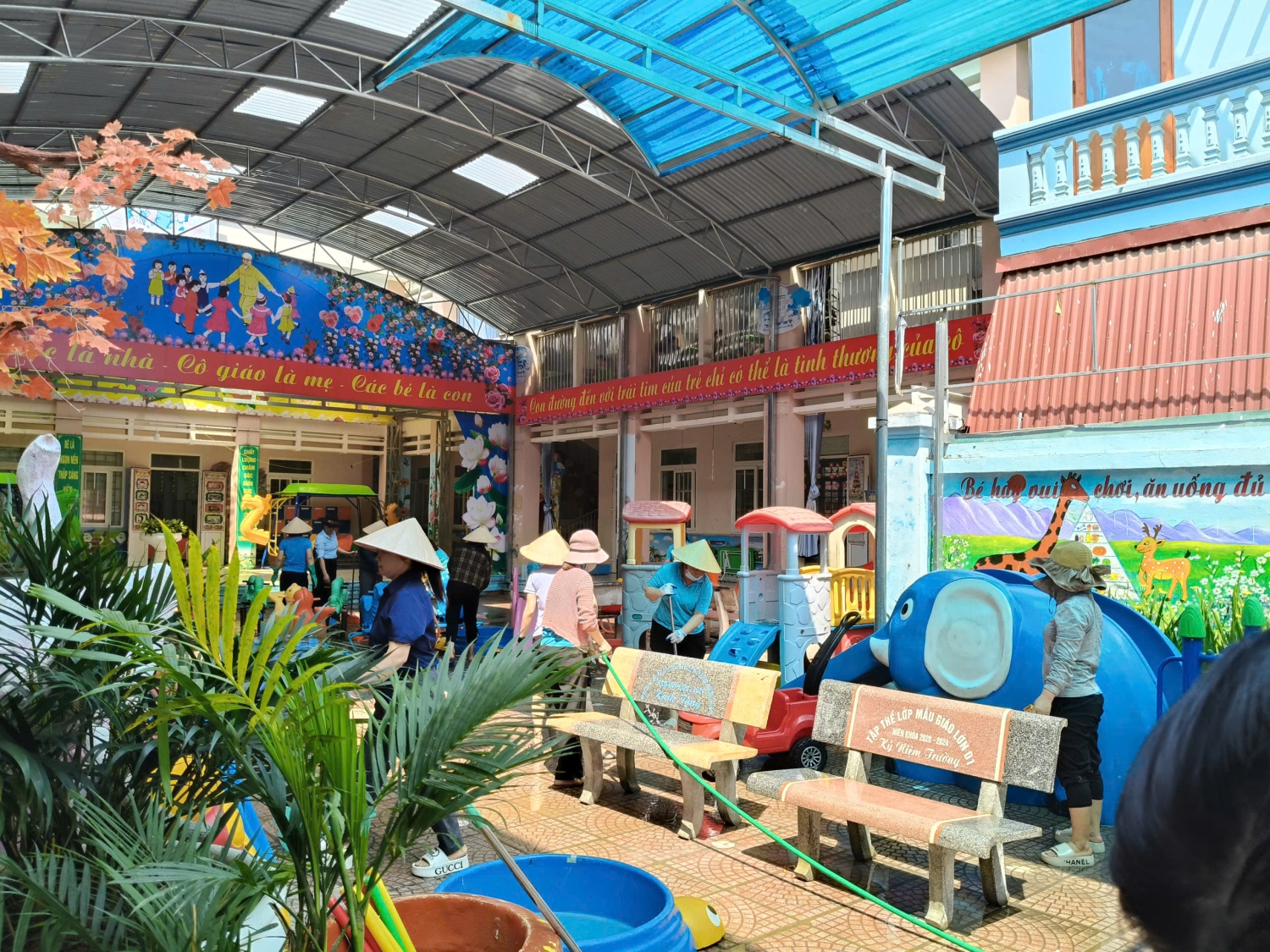 TRƯỜNG MẦM NON HOA HỒNG CHUẨN BỊ CSVC SẴN SÀNG CHÀO ĐÓN NĂM HỌC 2025– 2026